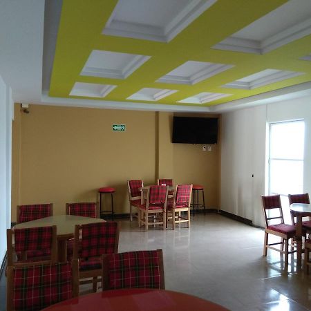 Hotel Rubi มานซานิโญ ภายนอก รูปภาพ