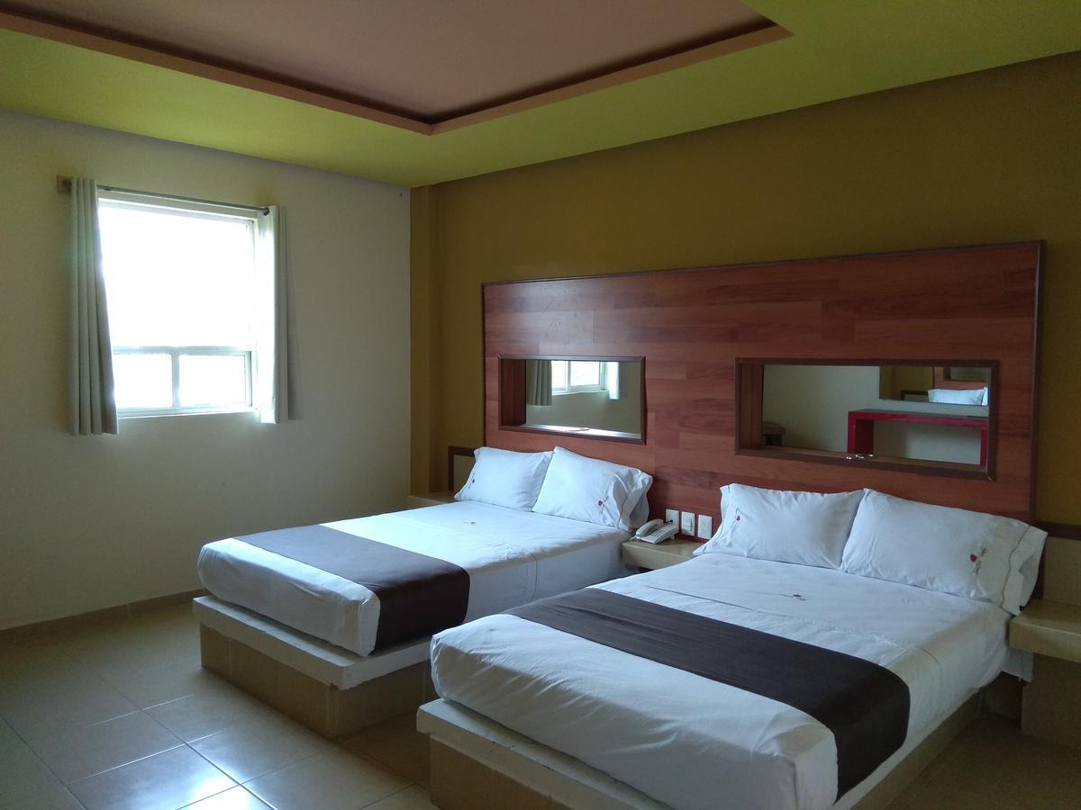 Hotel Rubi มานซานิโญ ภายนอก รูปภาพ